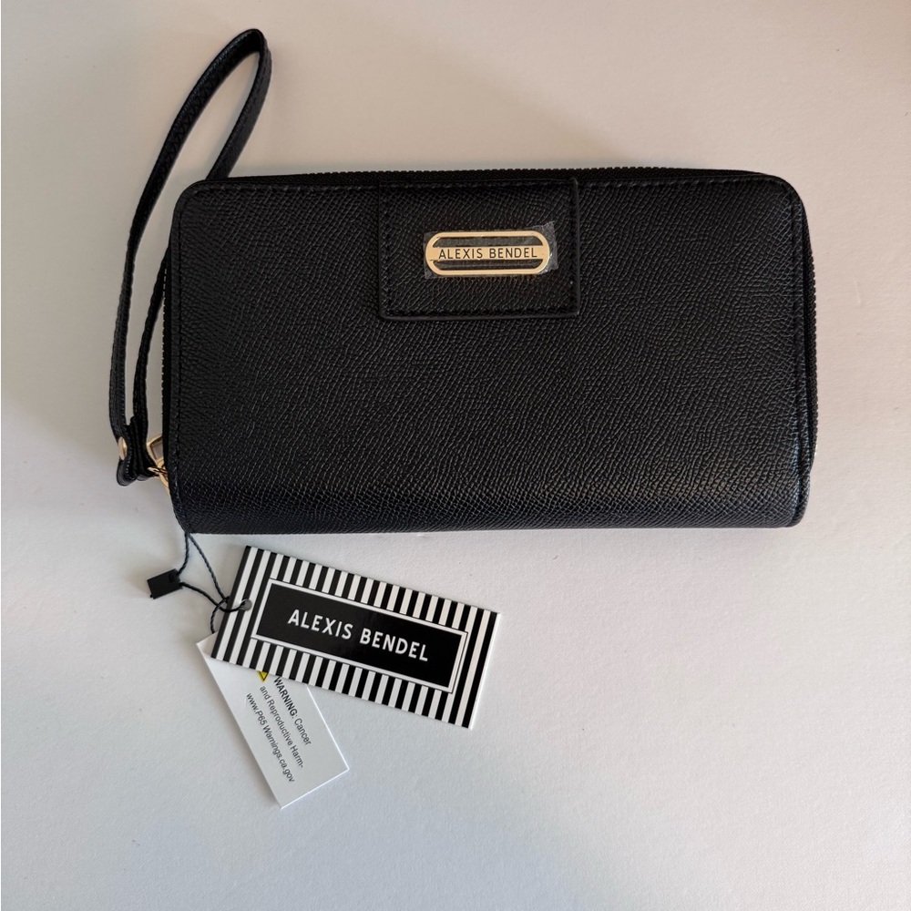 NWT Alexis Bendel Wristlet Wallet
